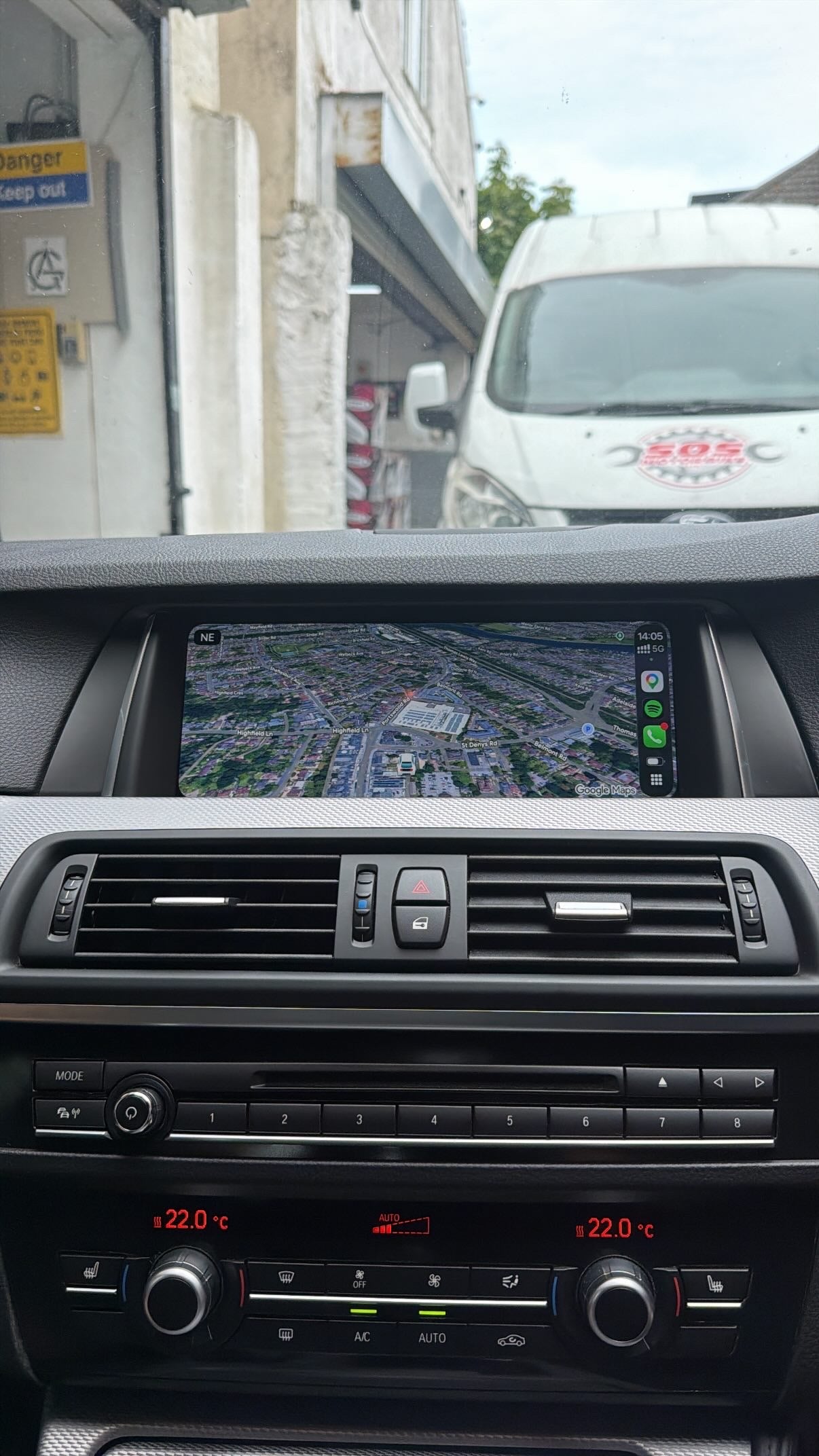 BMW Pro Navigation NBT Evo ID6 IDrive upgrade With CarPlay